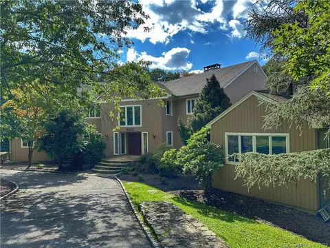 51 11 O Clock Rd, Weston, CT 06883