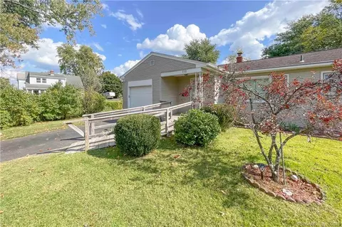 238 Clifton St, Wallingford, CT 06492