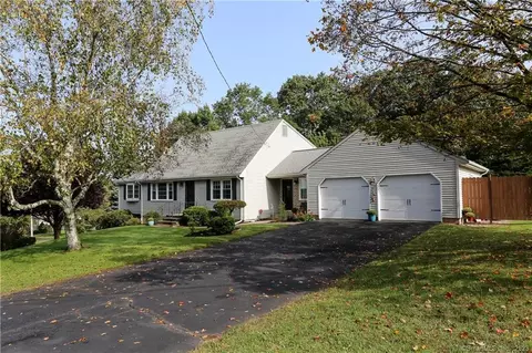 20 School Brook Ln, Vernon, CT 06066