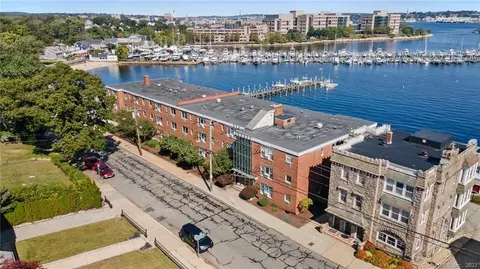184 Pequot Ave #205, New London, CT 06320