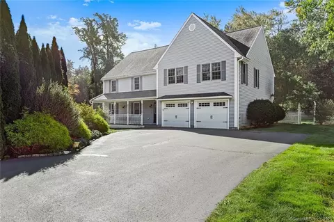 32 Monroe Rd, Shelton, CT 06484