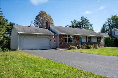 262 Mixville Rd, Cheshire, CT 06410