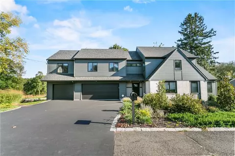 969 Mill Hill Ter, Fairfield, CT 06890