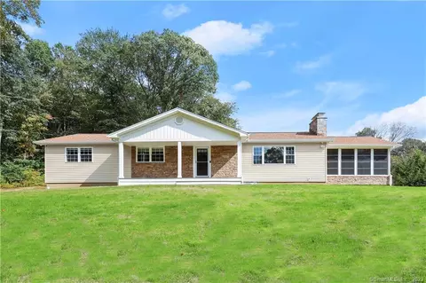 6 Split Rock Rd, Trumbull, CT 06611