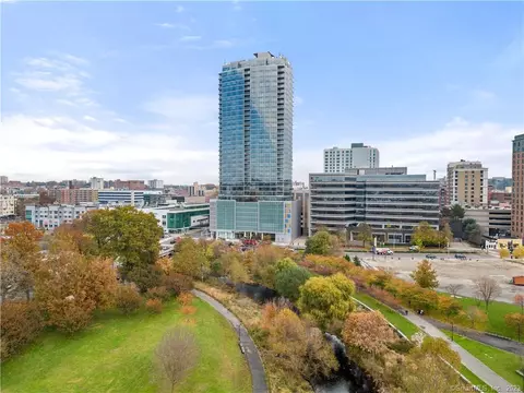 1 Broad St #24EF, Stamford, CT 06901