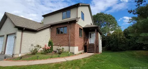 2 Mallard Ln #2, Newington, CT 06111