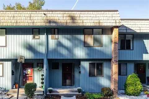6 Lilac Ct #6, Cromwell, CT 06416