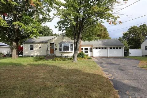 446 Denslow St, Windsor Locks, CT 06096