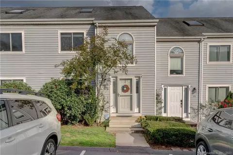 26 Valley Run Dr #26, Cromwell, CT 06416