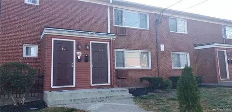 424 Middle Tpke W #3U, Manchester, CT 06040