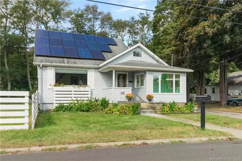 16 Harbor View Ave, Waterford, CT 06385