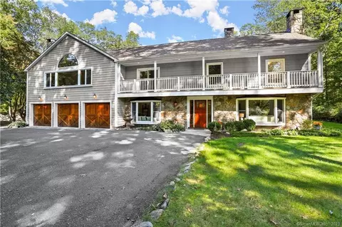 33 Honey Hill Trl, Wilton, CT 06897