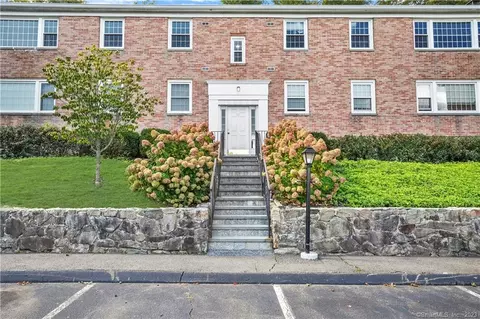 72 Heritage Hill Rd #C, New Canaan, CT 06840