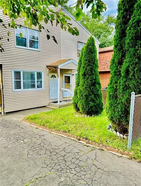 29 Brookside Ave, Bridgeport, CT 06606