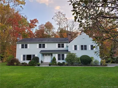 54 Alexandra Dr, Stamford, CT 06903
