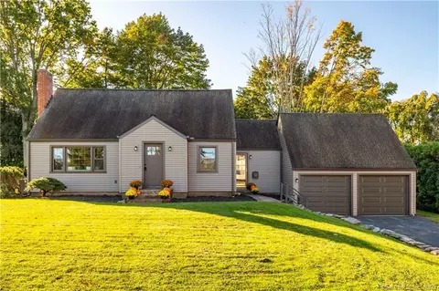 18 Pasture Trl, Wethersfield, CT 06109