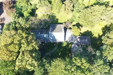 17 Old Farm Rd #R, Darien, CT 06820