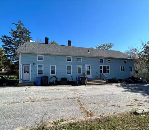 41 Grove St, Moosup, CT 06354