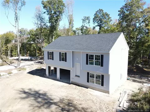 1099 E Lake Rd, Oakdale, CT 06370