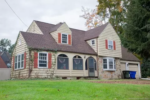 3 Webster Hill Blvd, West Hartford, CT 06107