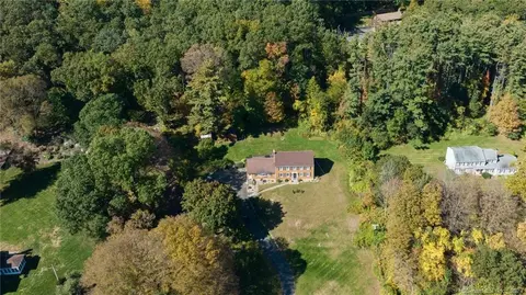 1147 Marion Rd, Cheshire, CT 06410