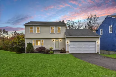 552 Long Hill Rd, Middletown, CT 06457
