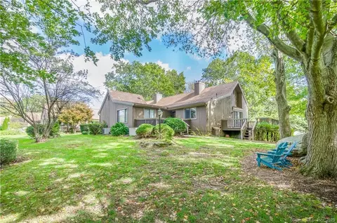 624 Onondaga Ln #A, Stratford, CT 06614