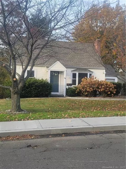 11 Senga Rd, Norwalk, CT 06854