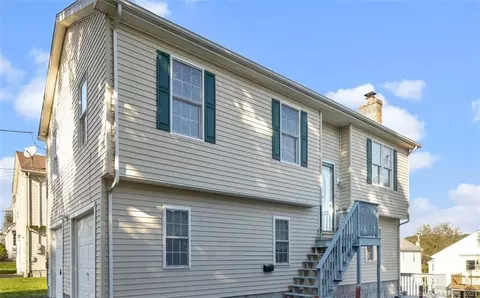 55 Childs St, New Britain, CT 06051