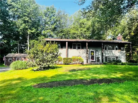 157 Tuttle Rd, Durham, CT 06422