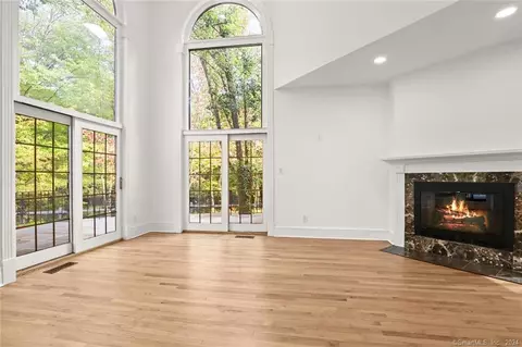 99 Wildwood Rd, Stamford, CT 06903