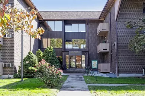 40 California St #B19, Stratford, CT 06615