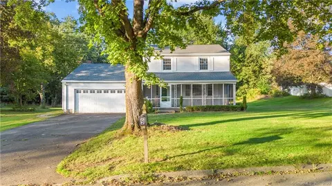 9 Bittersweet Ln, Hamden, CT 06518
