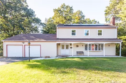 28 Bishop Dr, Manchester, CT 06042