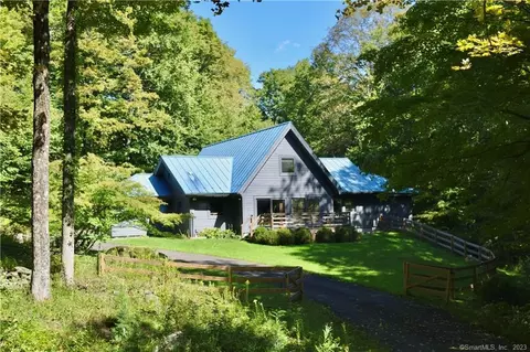 27 Burton Rd, Salisbury, CT 06068