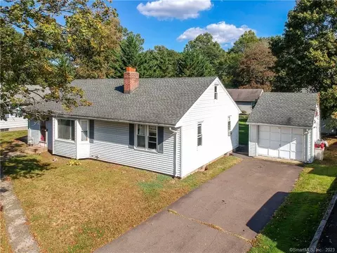 133 Jeffrey Ln, Meriden, CT 06451