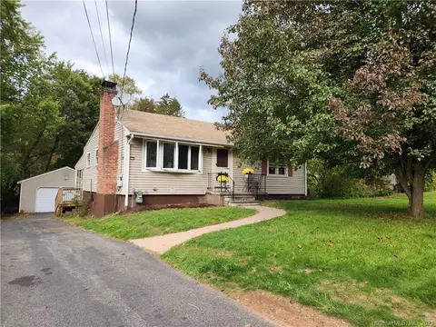 17 Charles St, Southington, CT 06489