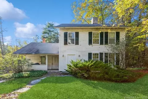 61 Chestnut Hill Rd, Wilton, CT 06897