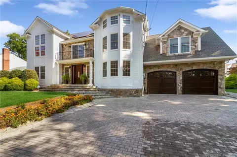 141 Pepper Ridge Rd, Stamford, CT 06905