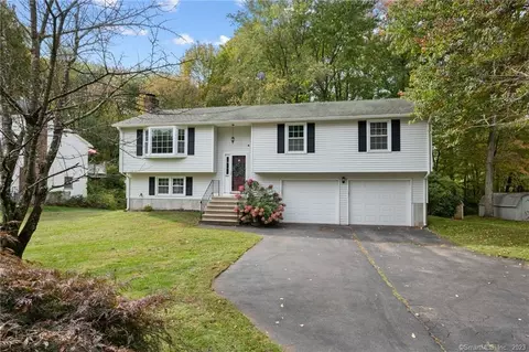 294 Broad Brook Rd, Enfield, CT 06082