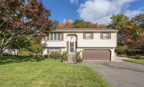 82 Maheu St, Bristol, CT 06010