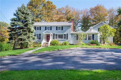 2 Haviland Rd, Ridgefield, CT 06877