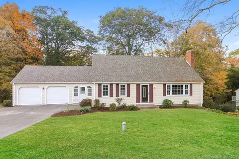 77 Cider Mill Rd, Glastonbury, CT 06033