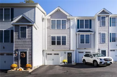 132 Taft Pt #2, Waterbury, CT 06708