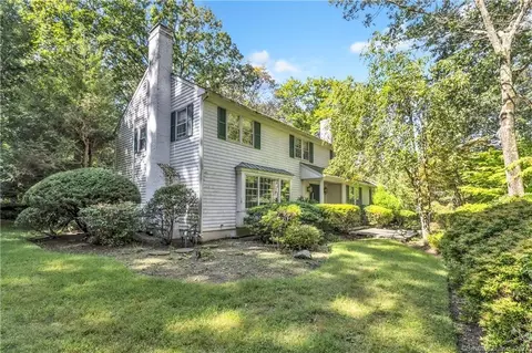46 White Fall Ln, New Canaan, CT 06840