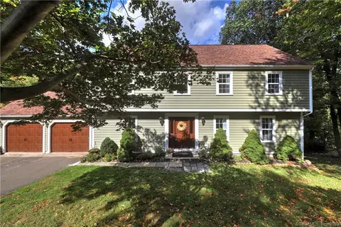 93 Leatherman Trl, Hamden, CT 06518