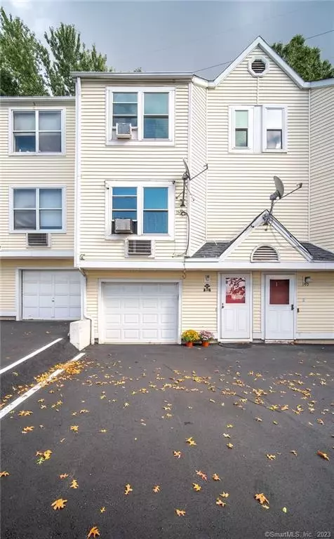 338 Forbes Ave #338, East Haven, CT 06512