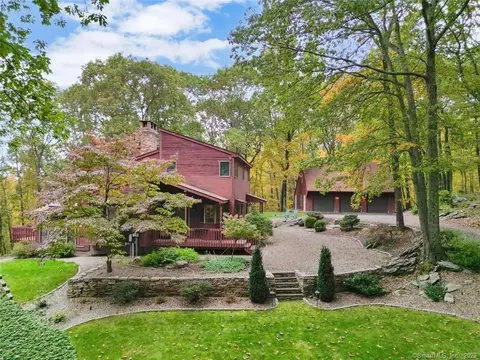 203 Box Mountain Dr, Vernon, CT 06066