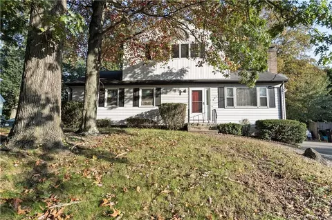 601 Gracey Ave, Meriden, CT 06451