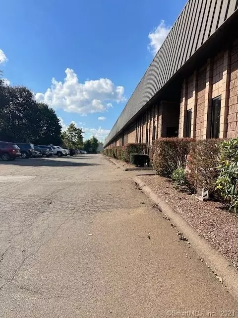 65 N Plains Industrial Rd #8, Wallingford, CT 06492